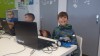 Cursuri de programare și robotică pentru copii, în timp ce se joacă  